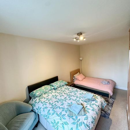 2 Bed Flat - Short Walk From Brent Cross Station Apartment Hendon Luaran gambar