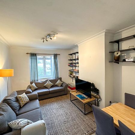 2 Bed Flat - Short Walk From Brent Cross Station Apartment Hendon Luaran gambar