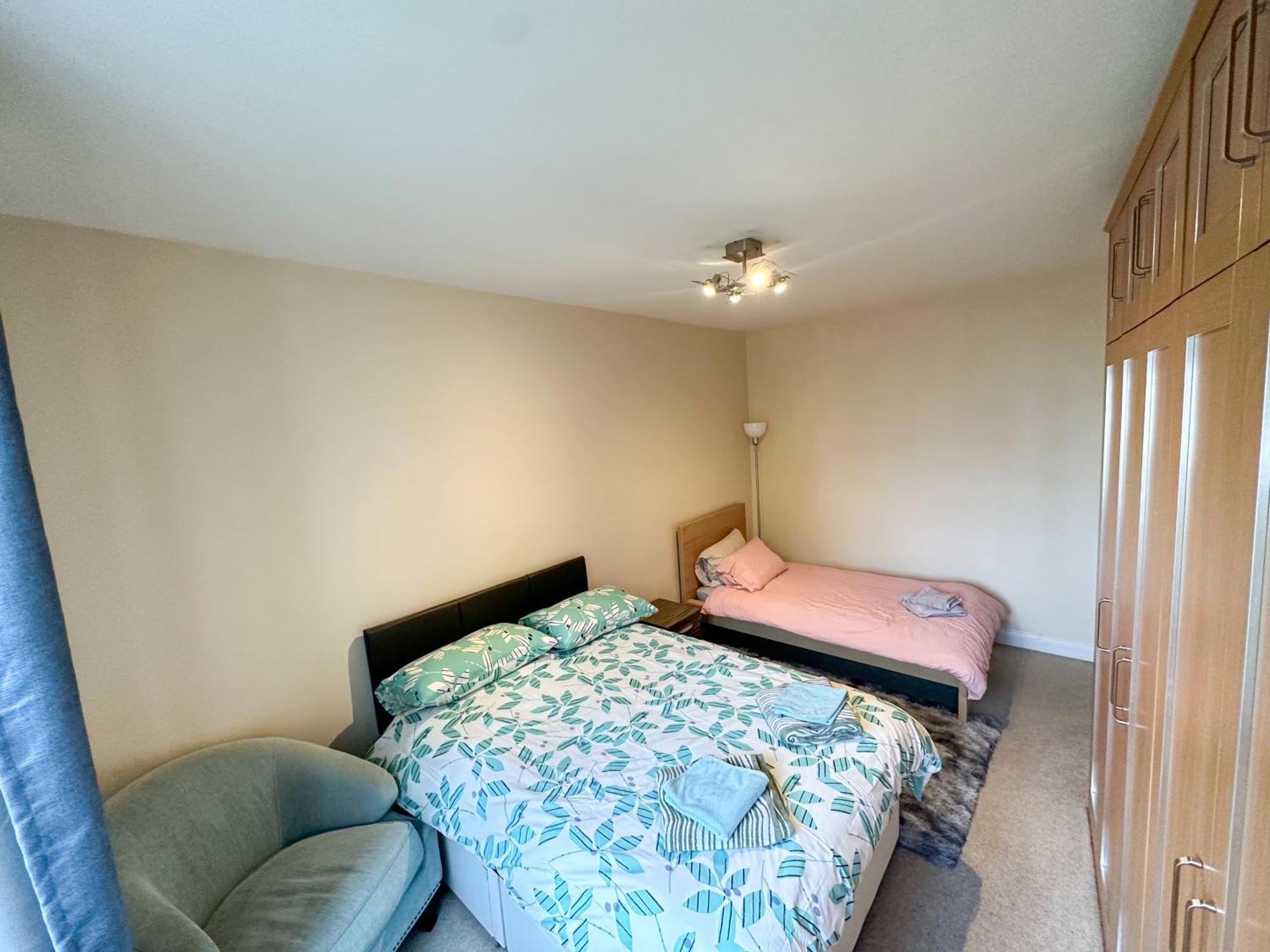 2 Bed Flat - Short Walk From Brent Cross Station Apartment Hendon Luaran gambar
