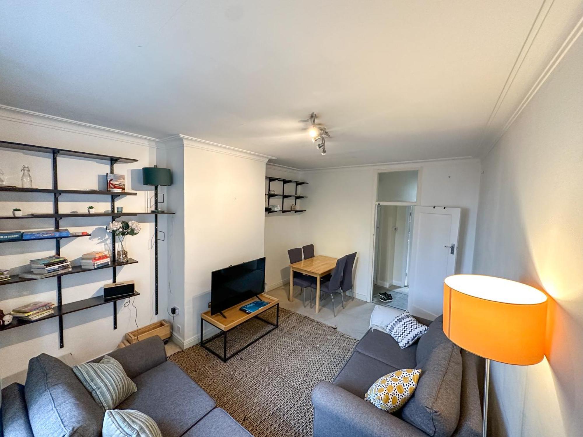 2 Bed Flat - Short Walk From Brent Cross Station Apartment Hendon Luaran gambar